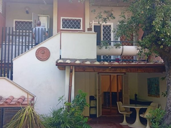 casa indipendente in affitto a Fiumicino in zona Fregene