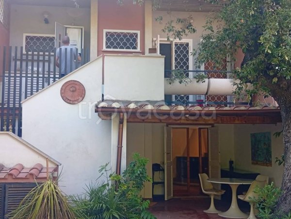 casa indipendente in affitto a Fiumicino in zona Fregene