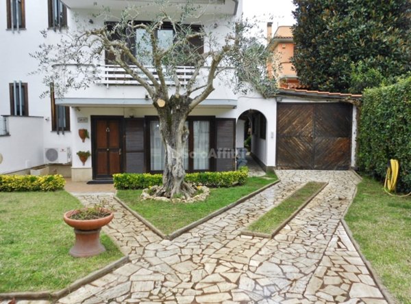 casa indipendente in affitto a Fiumicino in zona Fregene