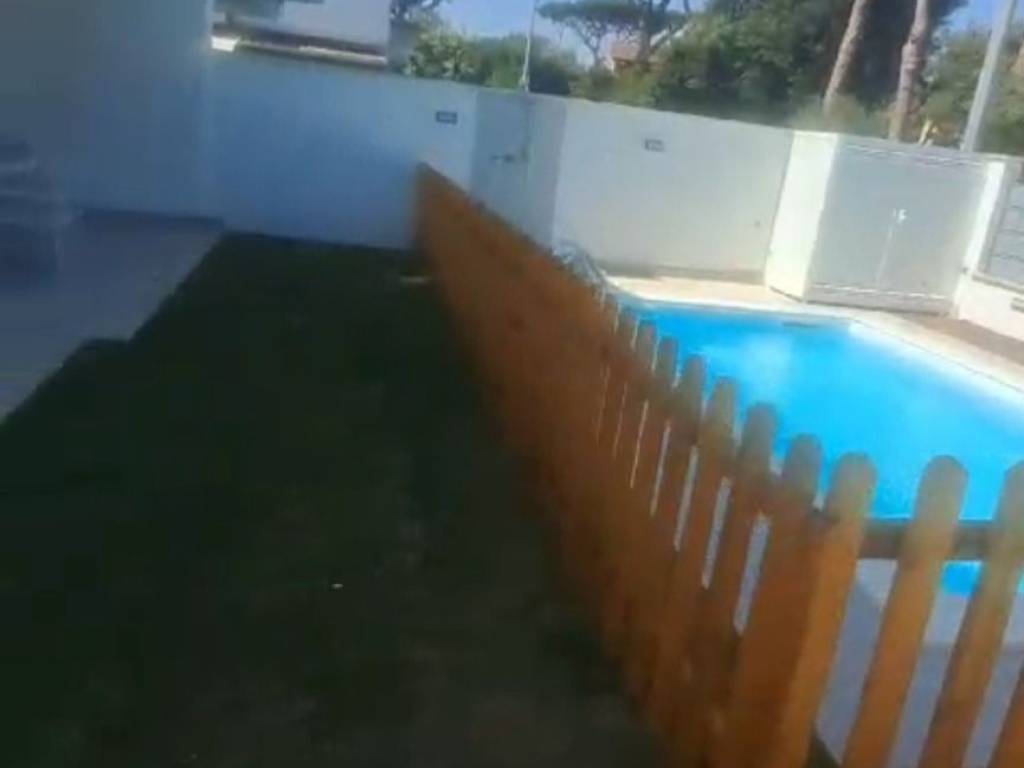 casa indipendente in affitto a Fiumicino in zona Fregene