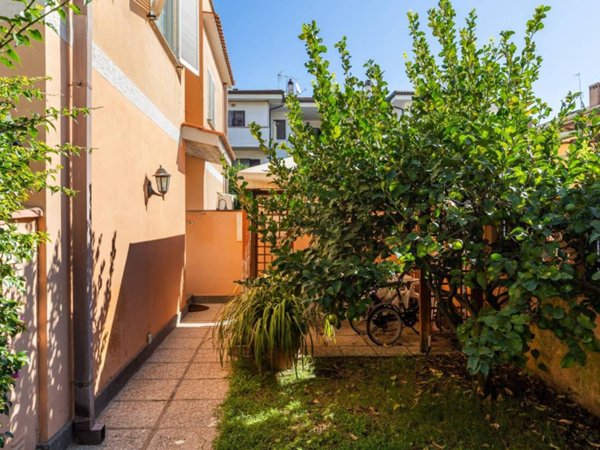 appartamento in affitto a Fiumicino in zona Fregene