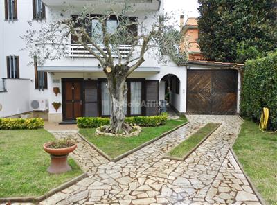 casa indipendente in affitto a Fiumicino in zona Fregene