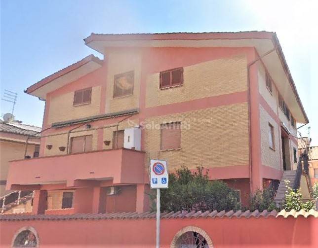 appartamento in affitto a Fiumicino in zona Isola Sacra