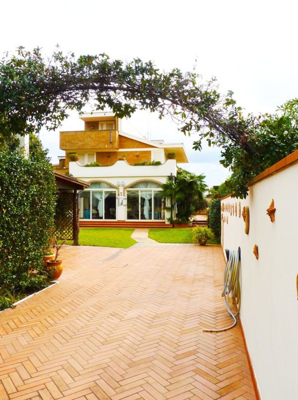 casa indipendente in affitto a Fiumicino in zona Fregene