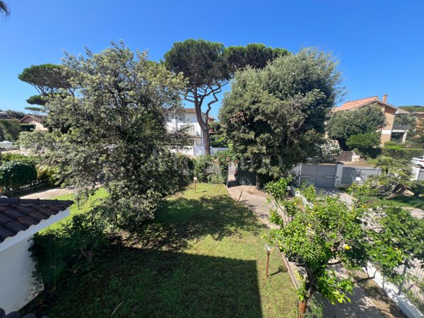 casa indipendente in affitto a Fiumicino in zona Fregene