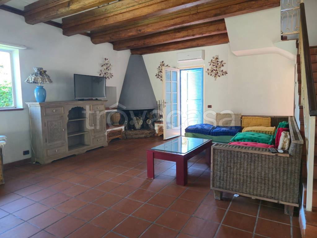 casa indipendente in affitto a Fiumicino in zona Fregene