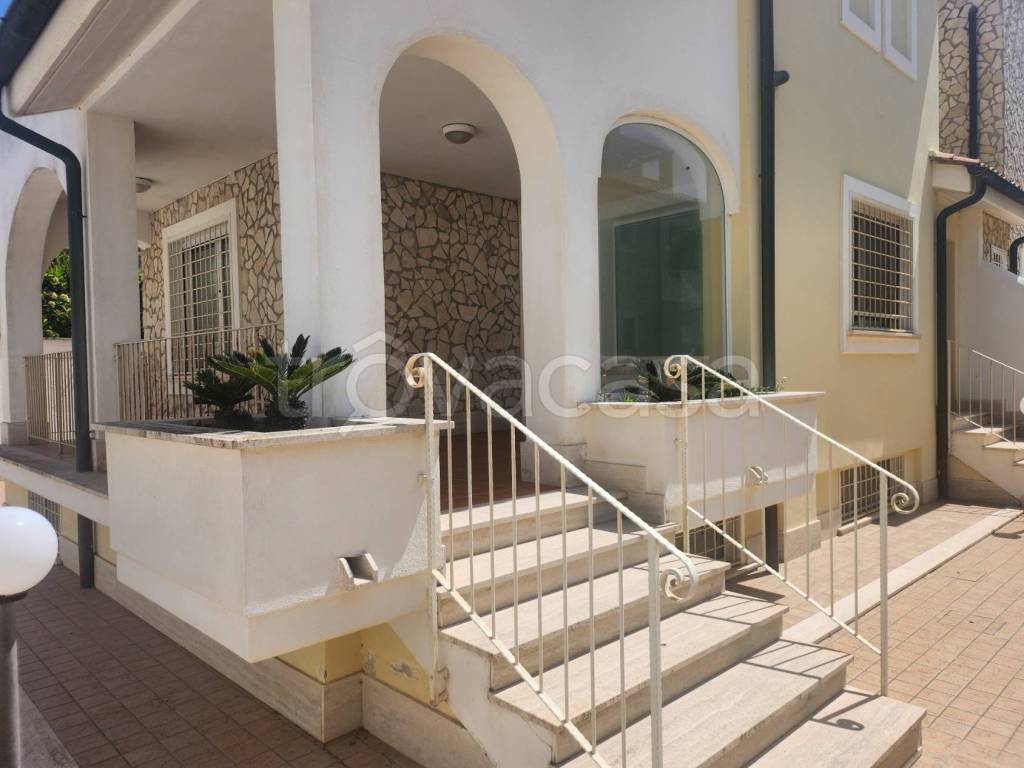 casa indipendente in affitto a Fiumicino in zona Fregene