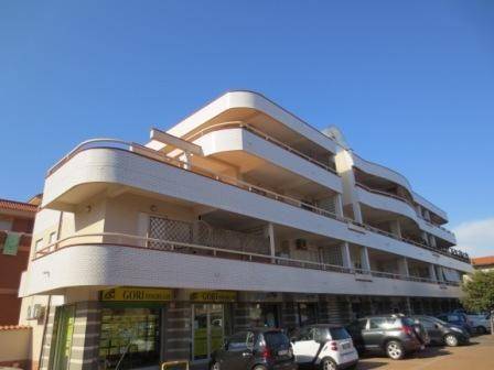 negozio in affitto a Fiumicino in zona Focene