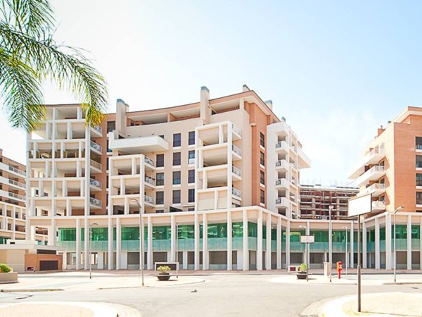 negozio in affitto a Fiumicino in zona Focene