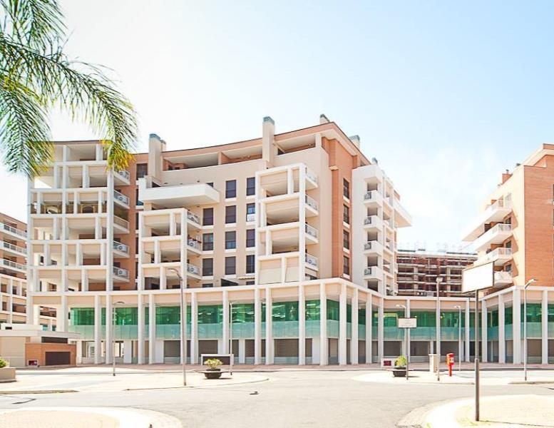 negozio in affitto a Fiumicino in zona Aeroporto 