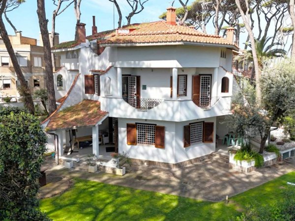 casa indipendente in affitto a Fiumicino in zona Fregene