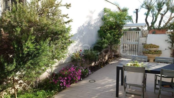 casa indipendente in affitto a Fiumicino in zona Fregene