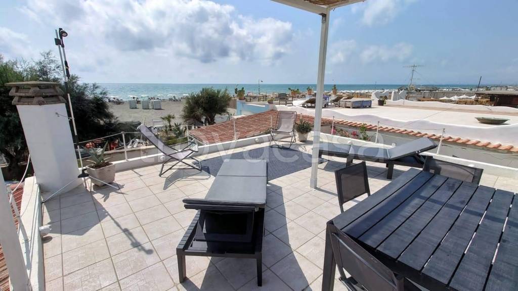 casa indipendente in affitto a Fiumicino in zona Fregene