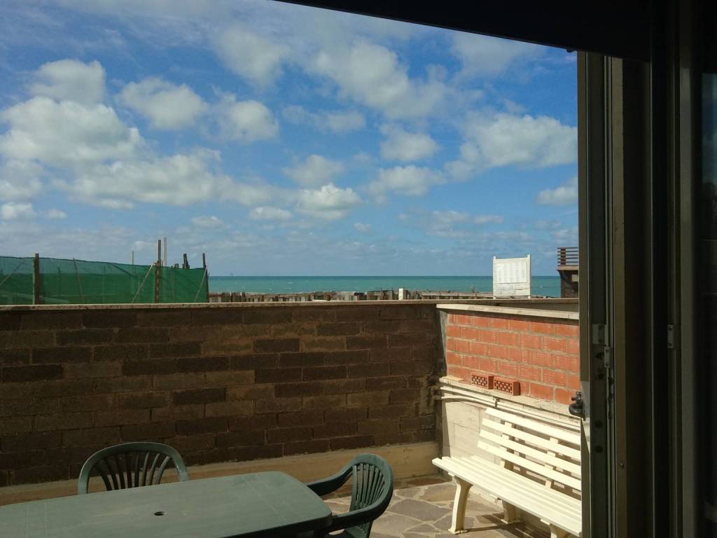 appartamento in affitto a Fiumicino in zona Focene