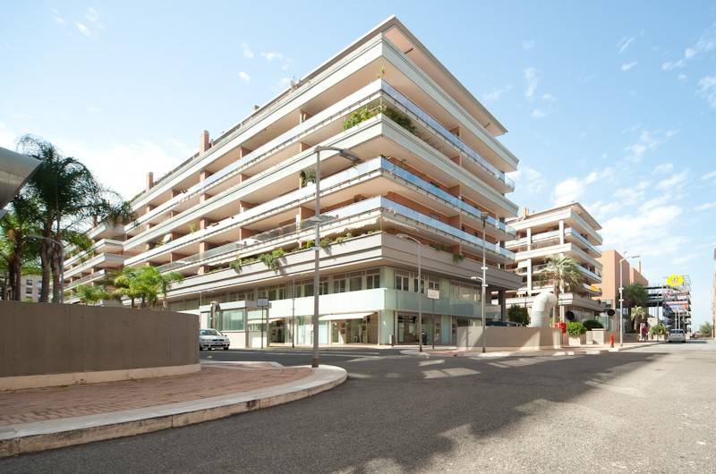 negozio in affitto a Fiumicino in zona Isola Sacra