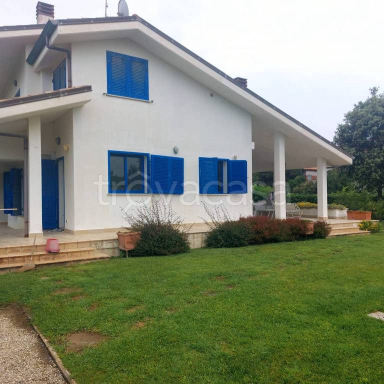 casa indipendente in affitto a Fiumicino in zona Fregene