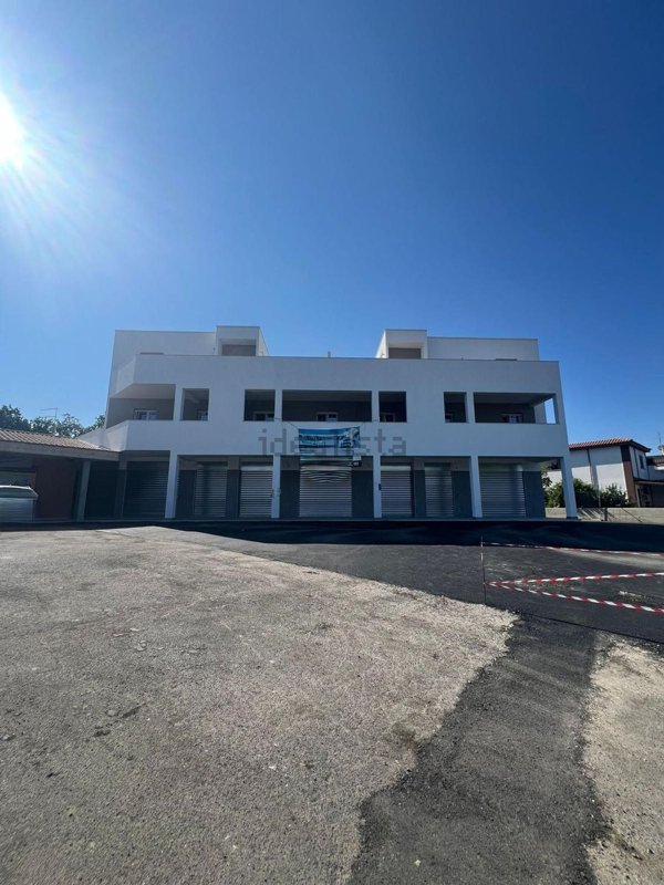 locale commerciale in affitto a Fiumicino in zona Aranova