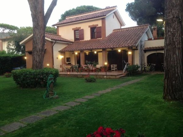 casa indipendente in affitto a Fiumicino in zona Fregene