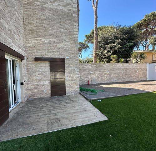 casa indipendente in affitto a Fiumicino in zona Fregene