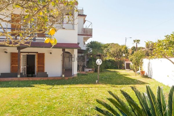 casa indipendente in affitto a Fiumicino in zona Fregene
