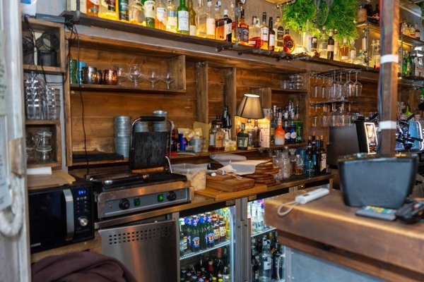 negozio in affitto a Fiumicino