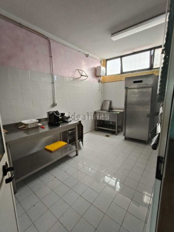 locale commerciale in affitto a Fiumicino