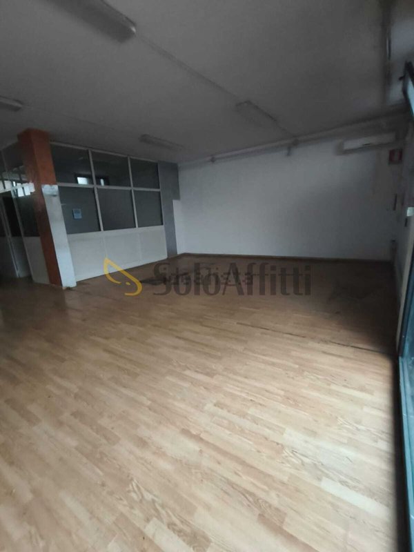 locale commerciale in affitto a Fiumicino