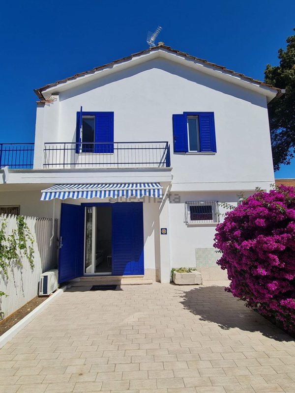 casa indipendente in affitto a Fiumicino in zona Fregene
