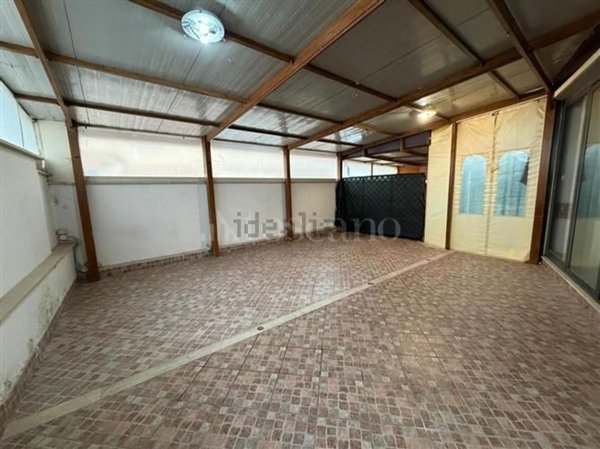 locale di sgombero in affitto a Fiumicino