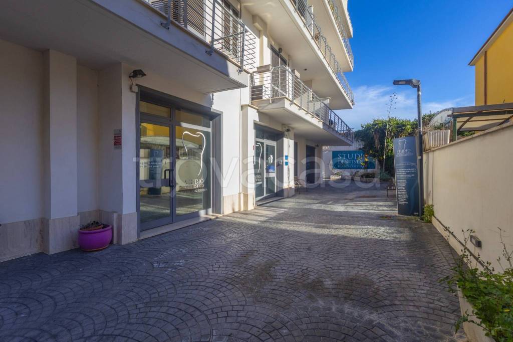 appartamento in affitto a Fiumicino in zona Isola Sacra