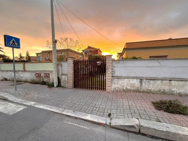 appartamento in affitto a Fiumicino in zona Isola Sacra