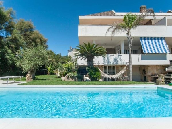 casa indipendente in affitto a Fiumicino in zona Fregene