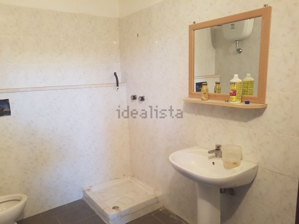 locale commerciale in affitto a Fiumicino