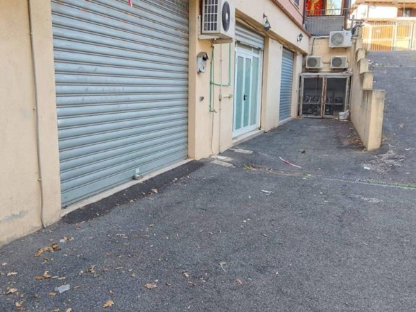 negozio in affitto a Fiumicino in zona Torrimpietra