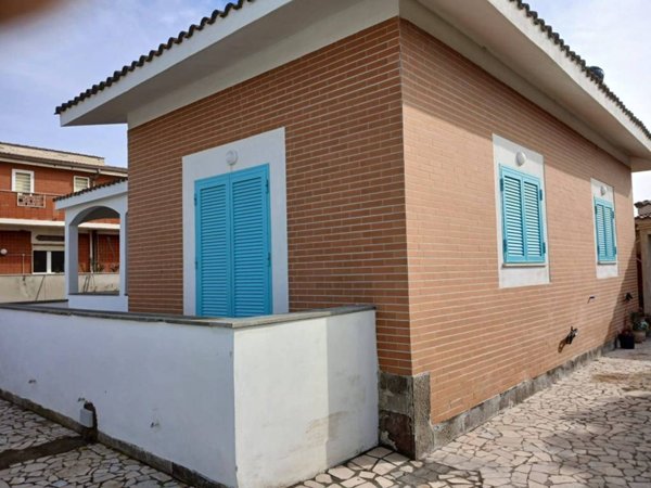 casa indipendente in affitto a Fiumicino in zona Focene