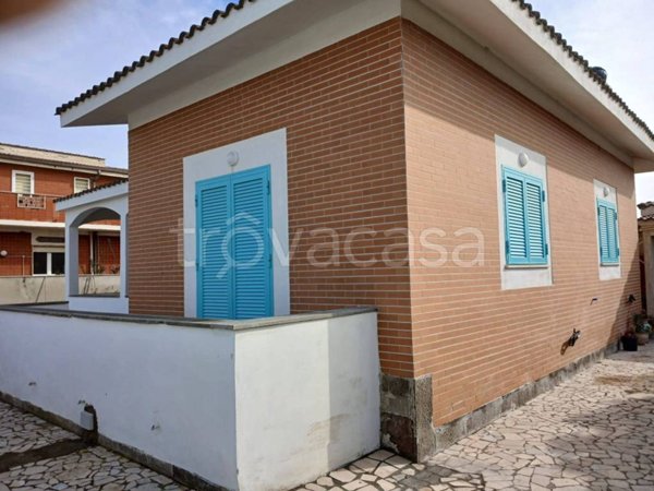 casa indipendente in affitto a Fiumicino in zona Focene