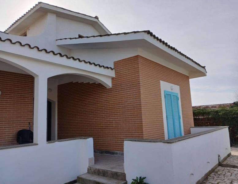 casa indipendente in affitto a Fiumicino in zona Focene