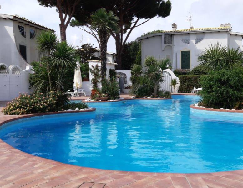 villa in affitto a Fiumicino in zona Fregene