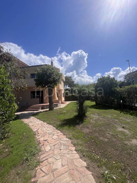 casa indipendente in affitto a Fiumicino in zona Fregene