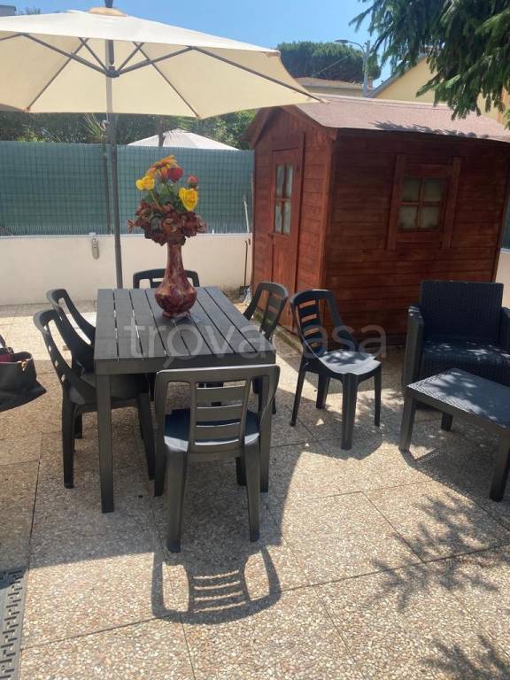 casa indipendente in affitto a Fiumicino in zona Fregene