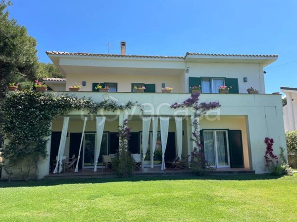 casa indipendente in affitto a Fiumicino in zona Fregene