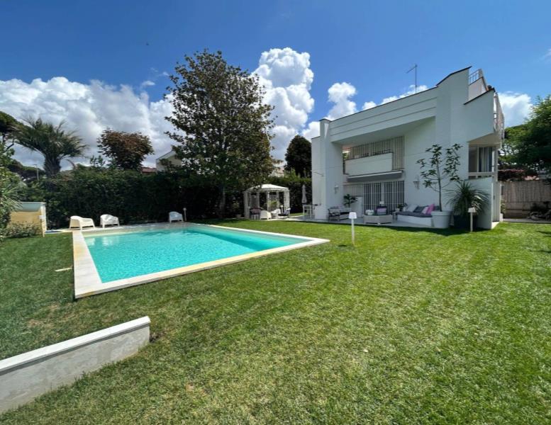 casa indipendente in affitto a Fiumicino in zona Fregene