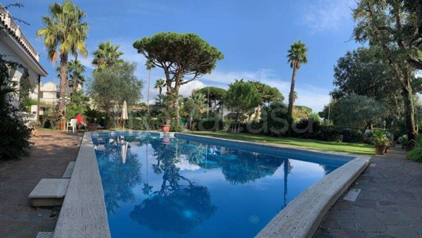 casa indipendente in affitto a Fiumicino in zona Fregene