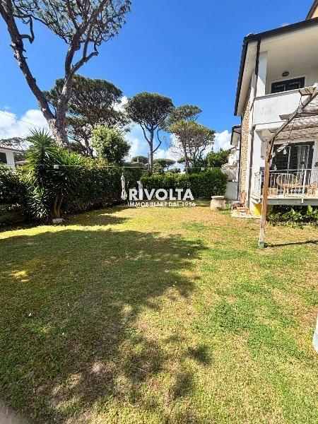 casa indipendente in affitto a Fiumicino in zona Fregene