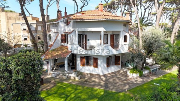 casa indipendente in affitto a Fiumicino in zona Fregene