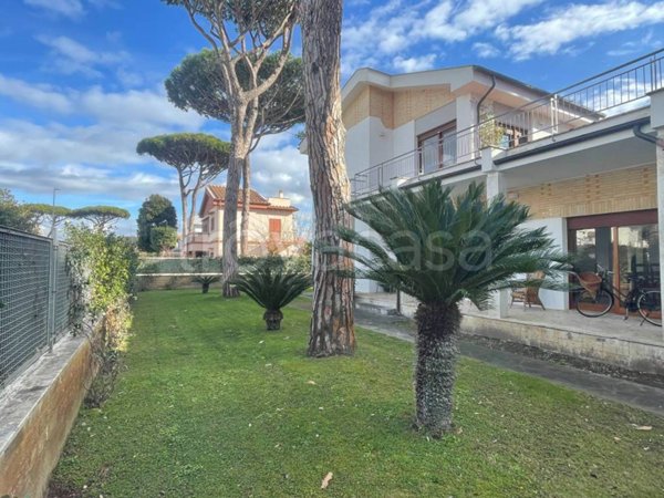 casa indipendente in affitto a Fiumicino in zona Fregene