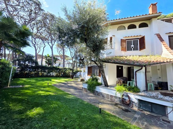 casa indipendente in affitto a Fiumicino in zona Fregene