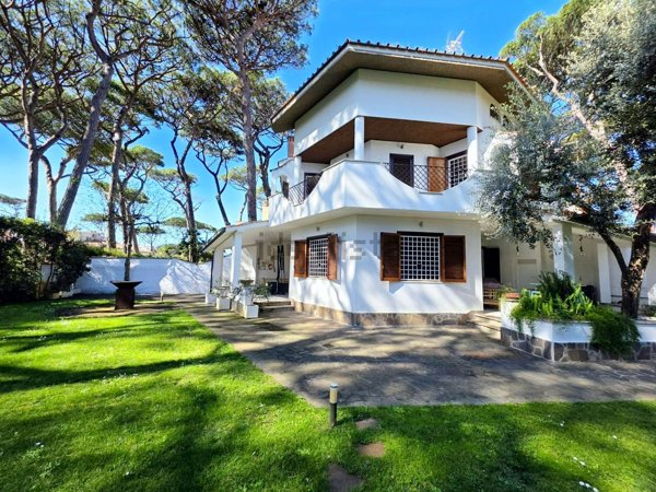 casa indipendente in affitto a Fiumicino in zona Fregene