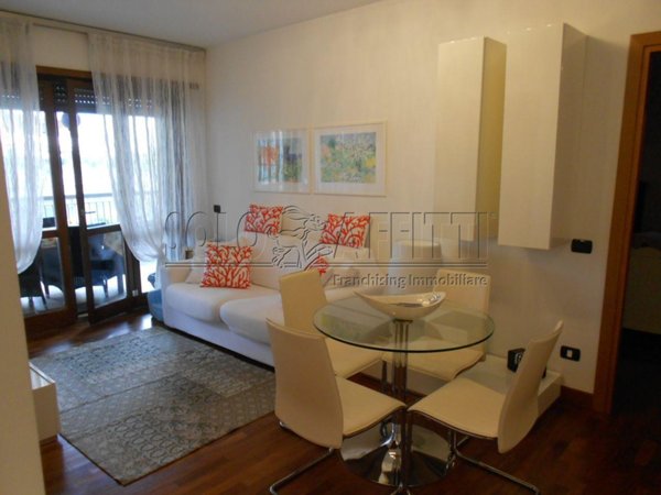 appartamento in affitto a Fiumicino in zona Isola Sacra