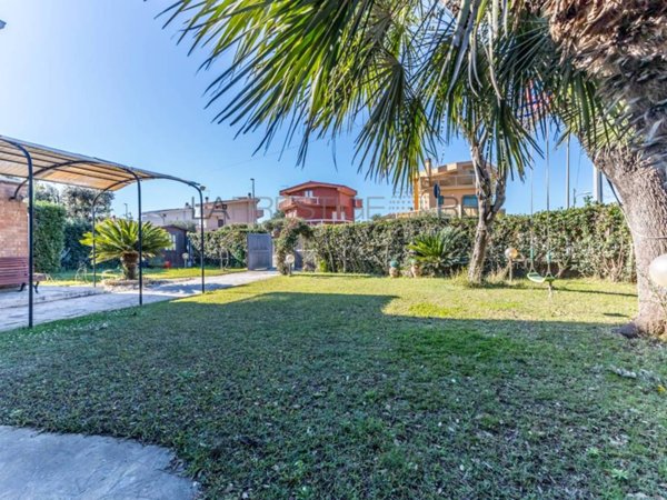casa indipendente in affitto a Fiumicino in zona Fregene